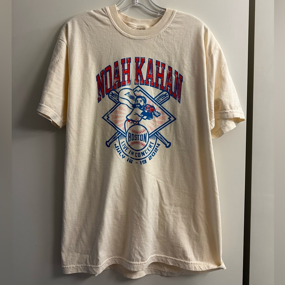 Noah Kahan Fenway concert tshirt! Limited edition - Size L
